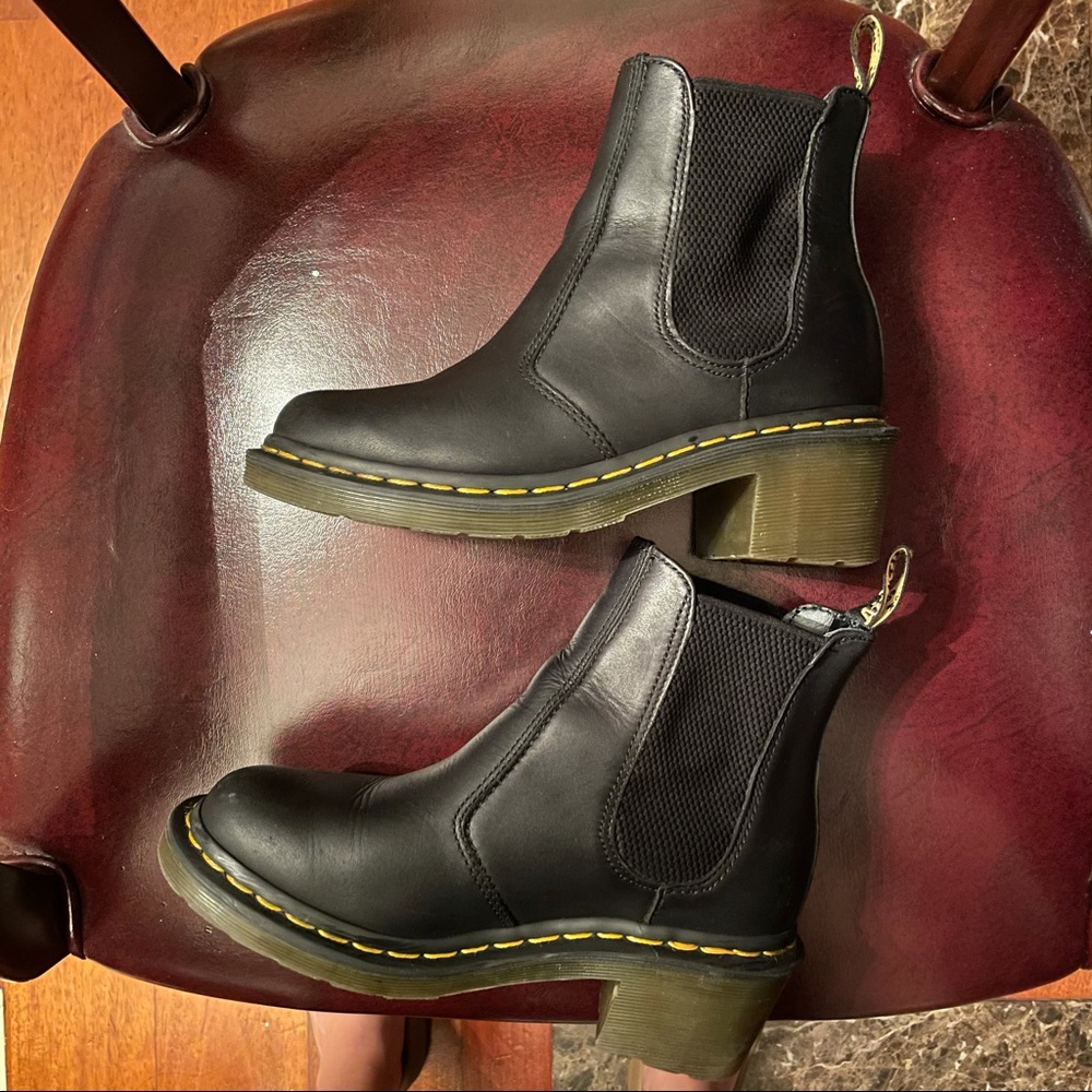 Dr. Martens CADENCE LEATHER HEELED CHELSEA BOOTS